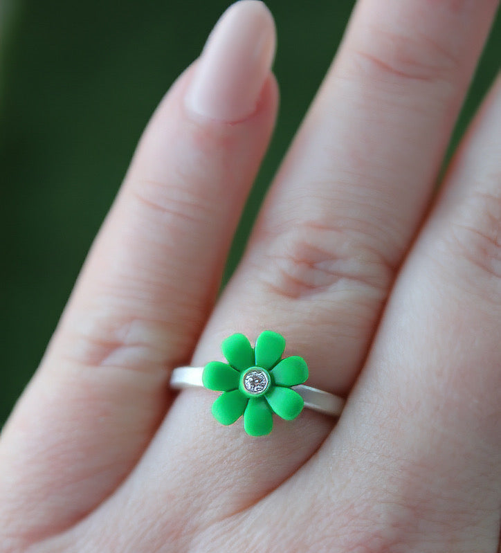 Daisy Diamond Ring