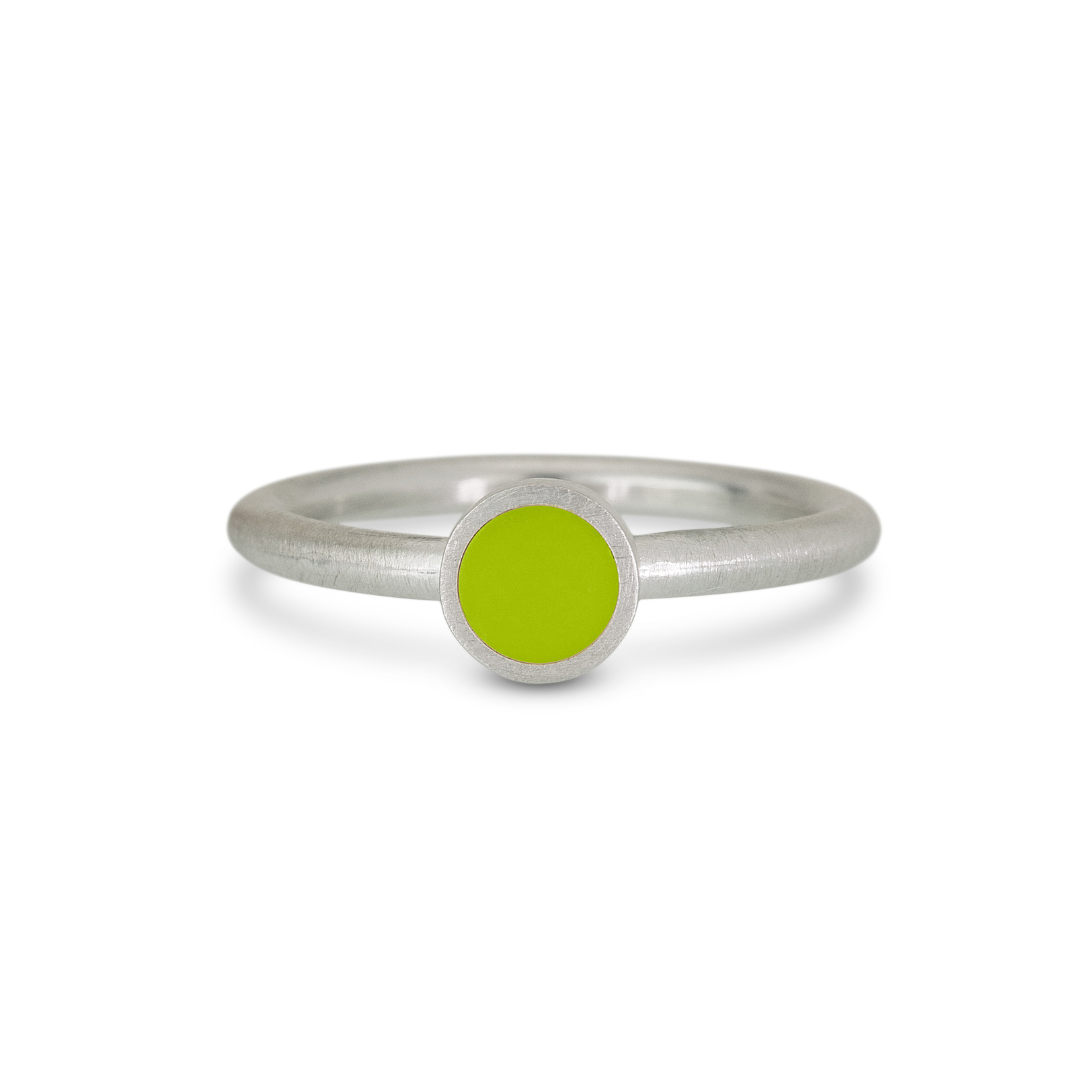 Small dot accent ring